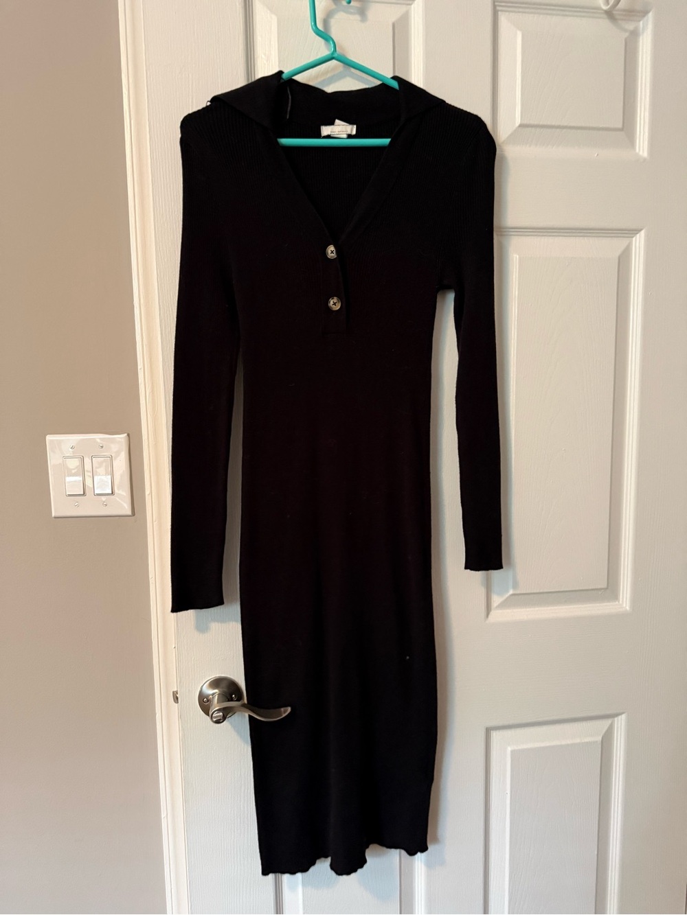 H&M Black Long-Sleeve Hooded Midi Knit Dress